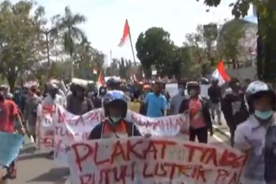 Bupati Musi Banyuasin Didemo Ribuan Warga