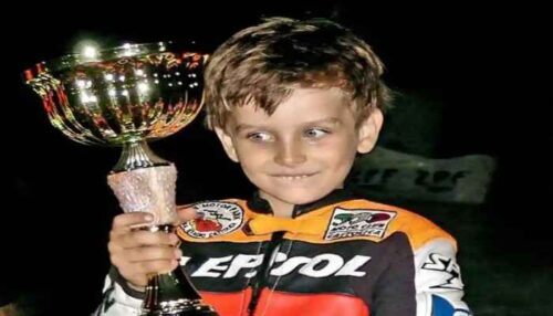 valentino rossi dukung