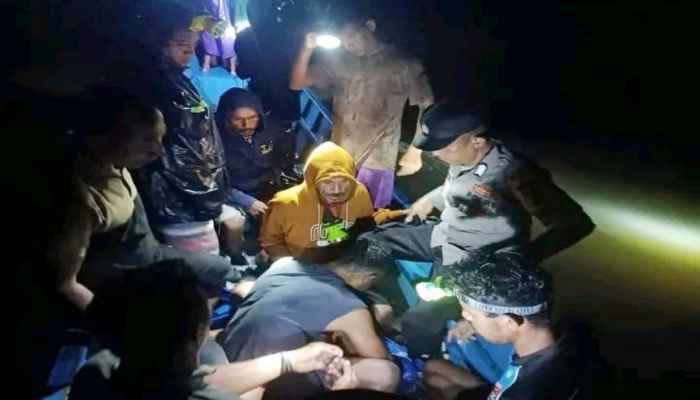 BPBD Halmahera Selatan Beri Bantuan Kepada Korban Banjir Di Maluku