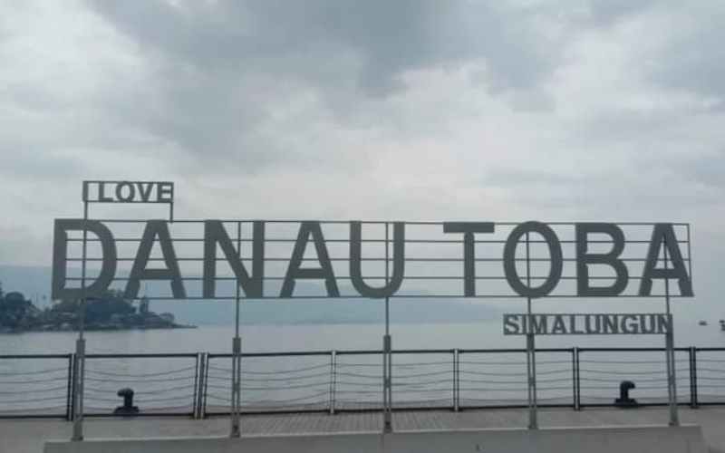 Ini Yang Bikin Danau Toba Menarik