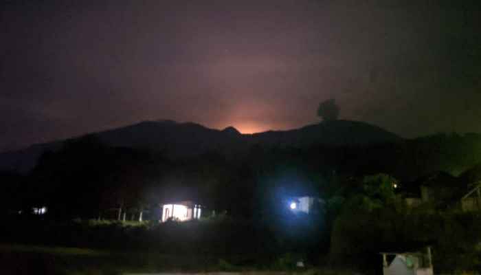 Gunung Marapi Meletus Lagi, Bandara Minangkabau Ditutup Lagi