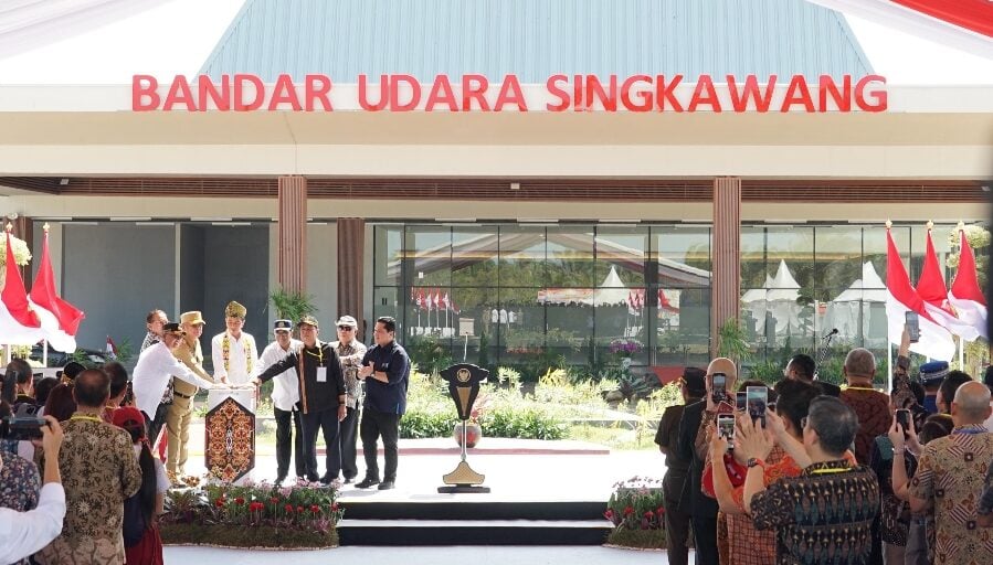 Jokowi Resmikan Bandara Singkawang