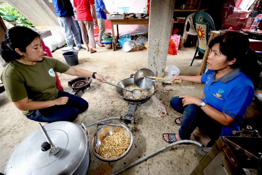 Dapur Umum Disiagakan Untuk Korban Tanah Longsor Di Tana Toraja