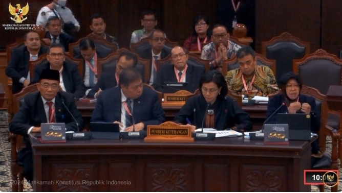 Mahkamah Konstitusi Cecar 4 Menteri Jokowi Sekaligus