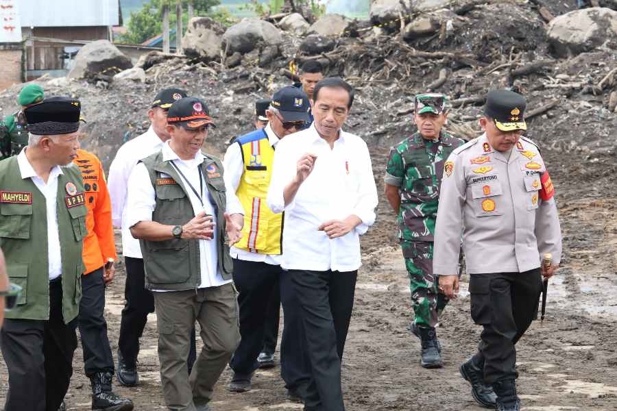 Presiden Jokowi Tinjau Lokasi Banjir Lahar