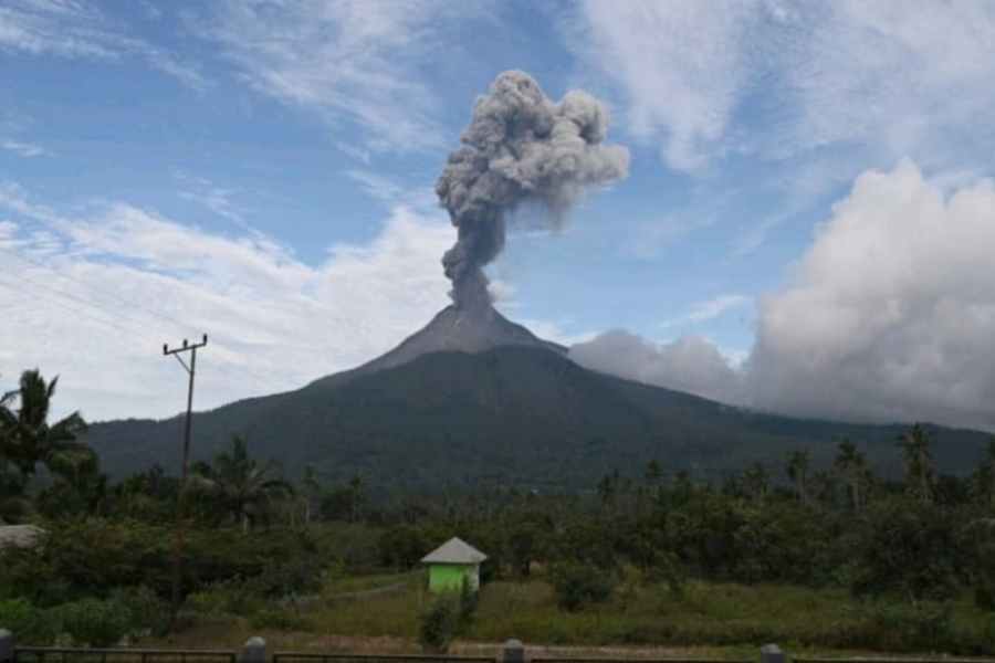 Gunungapi Lewotobi Laki-laki Erupsi 5 Kali
