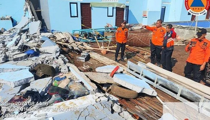 Bogor Diterjang Hujan Dan Angin Kencang, 2 Orang Tewas