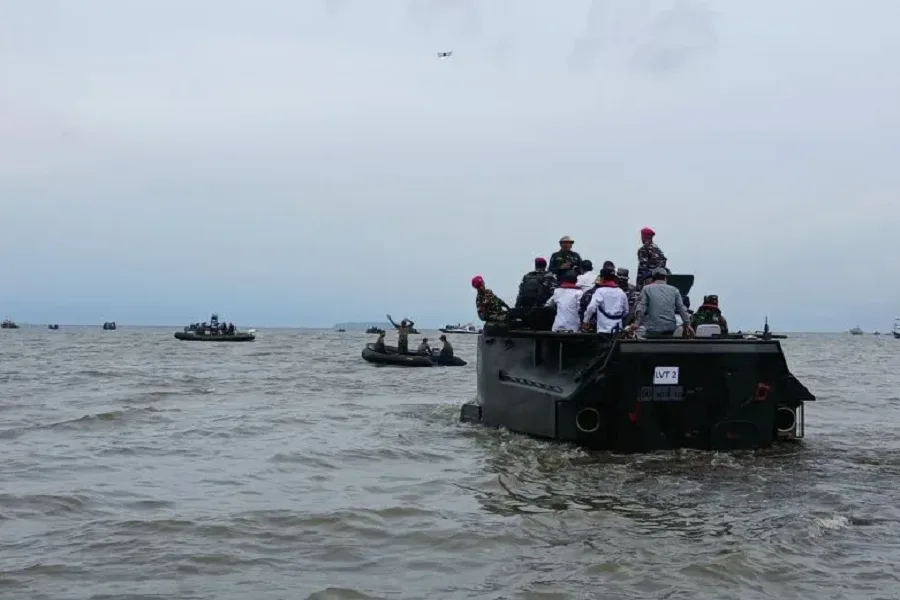 1.500 Prajurit TNI AL, KKP Dan Nelayan Bongkar Pagar Laut