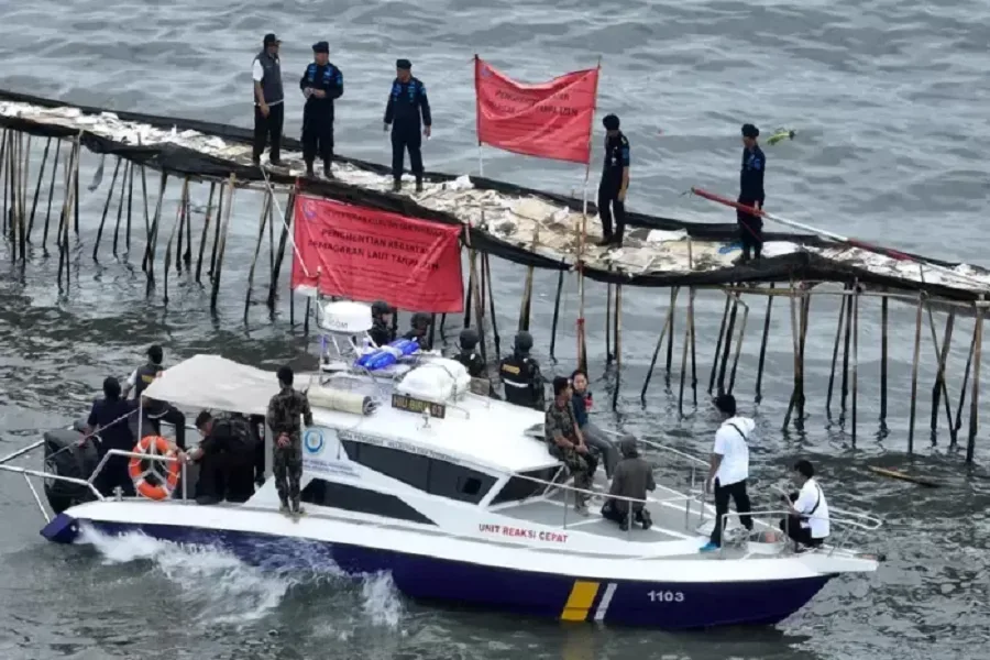 KKP Akhirnya Segel Pagar Laut Di Perairan Tangerang