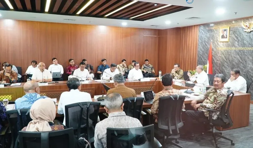 Pemerintah Hentikan Bantuan Pangan Beras 10 Kg. Ada Apa?