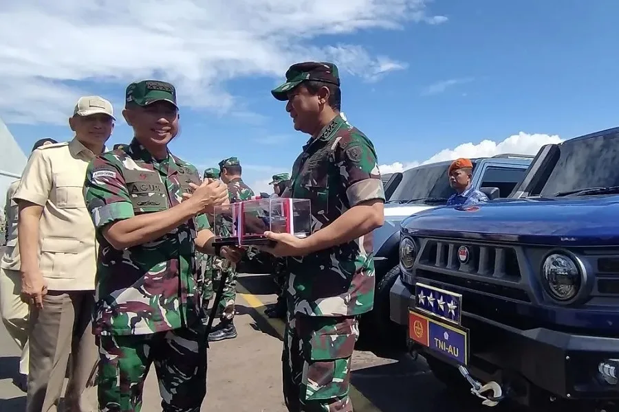 Menhan Serahkan 700 Maung MV3 Untuk Operasional TNI-Polri