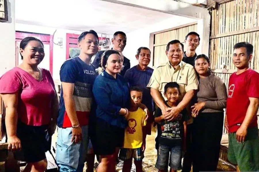 Presiden Kunjungi Lokasi Banjir Di Babelan