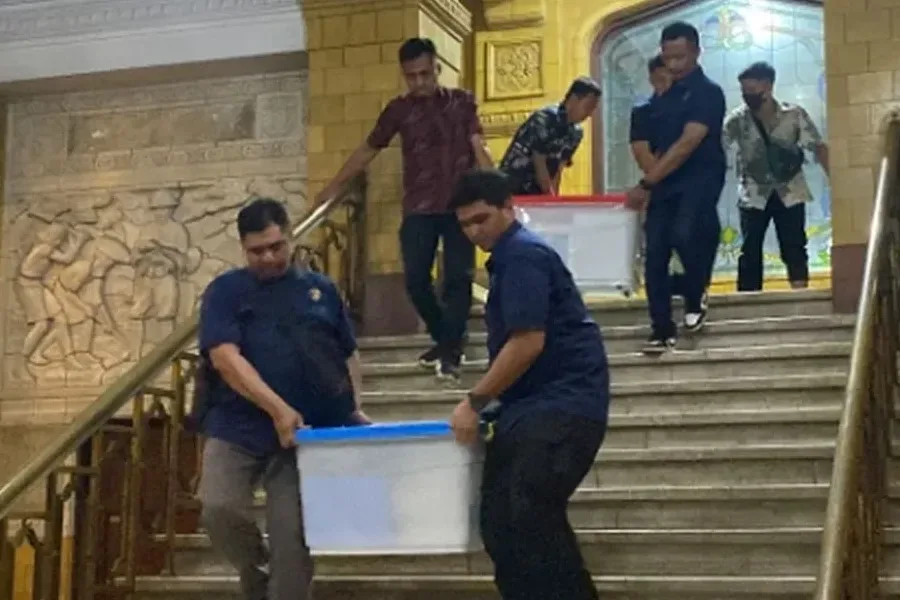 Polri Sita 6 Kontainer Dokumen Saat Geledah PTPN I Regional 4