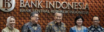 Bank Indonesia (BI) mempertahankan suku bunga acuan atau BI-Rate sebesar 5,75 persen untuk menjaga inflasi tetap berada pada target sasaran, mempertahankan stabilitas nilai tukar rupiah, hingga mendukung pertumbuhan ekonomi.