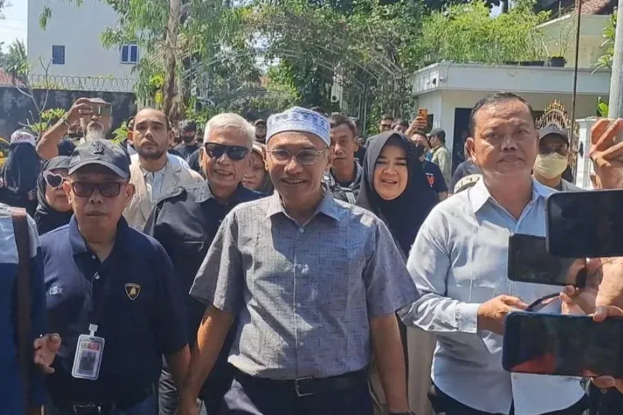 Jokowi Tak Mau Menunjukkan Ijazah Ke TPUA