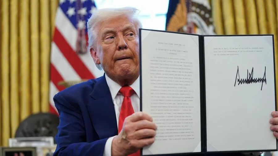 Tarif Impor Trump Untuk China Kini Jadi 145%