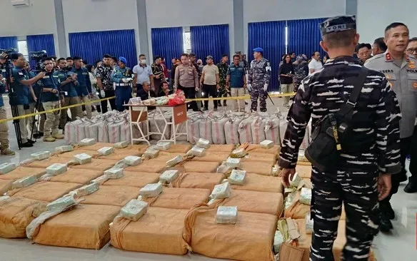 2 Ton Sabu dan Kokain Hasil Tangkapan TNI AL Dimusnahkan