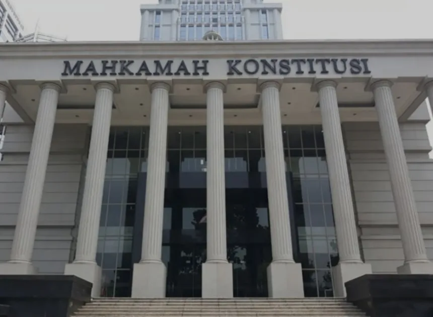 Ini Petitum Lengkap Denny Indrayana Dkk Gugat PHPU Ijazah Gibran Ke MK