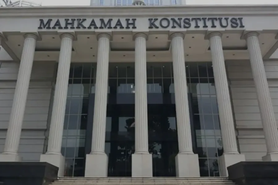 Ini Petitum Lengkap Denny Indrayana Dkk Gugat PHPU Ijazah Gibran Ke MK