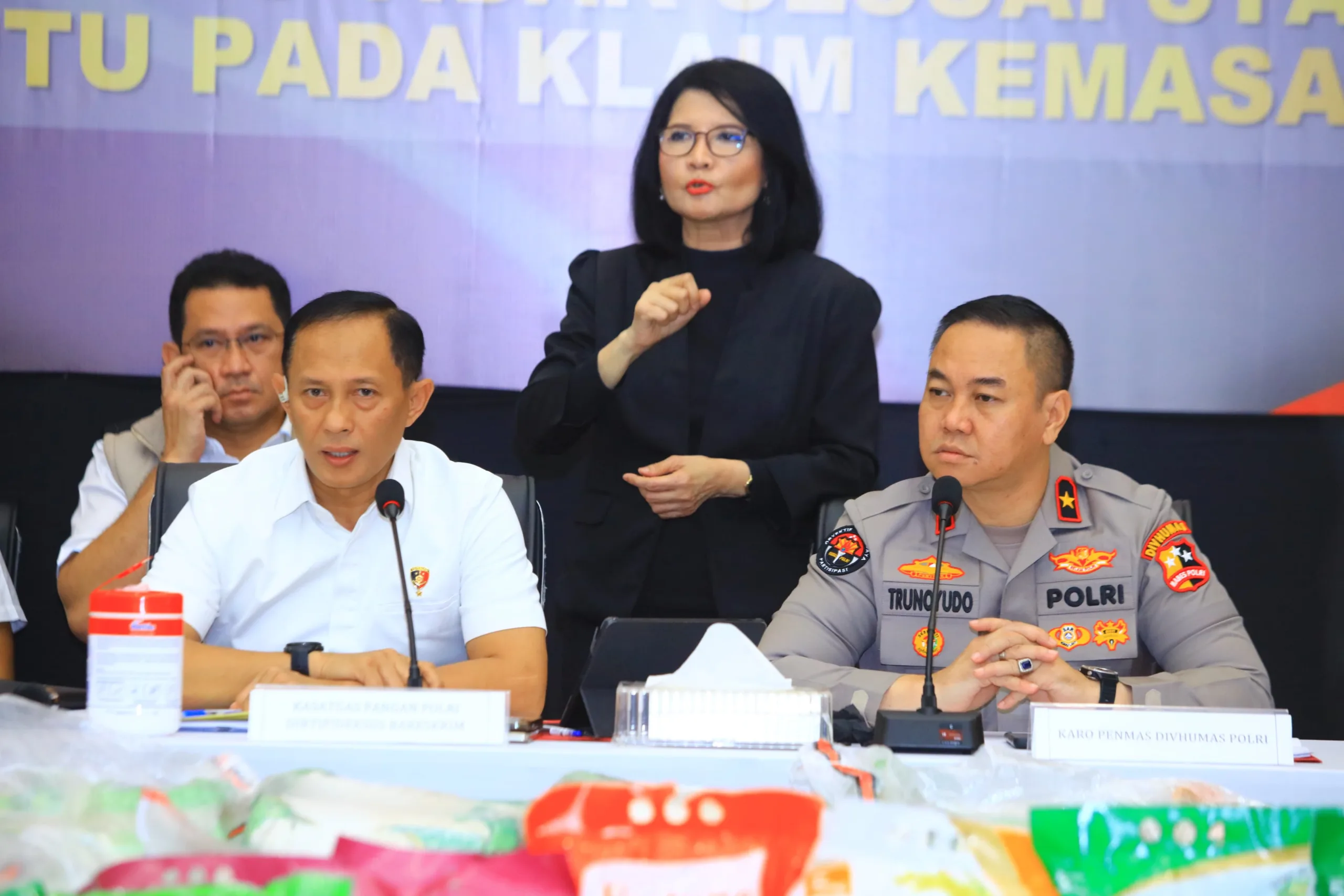 Satgas Pangan Polri Ungkap Lima Merk Beras Oplosan