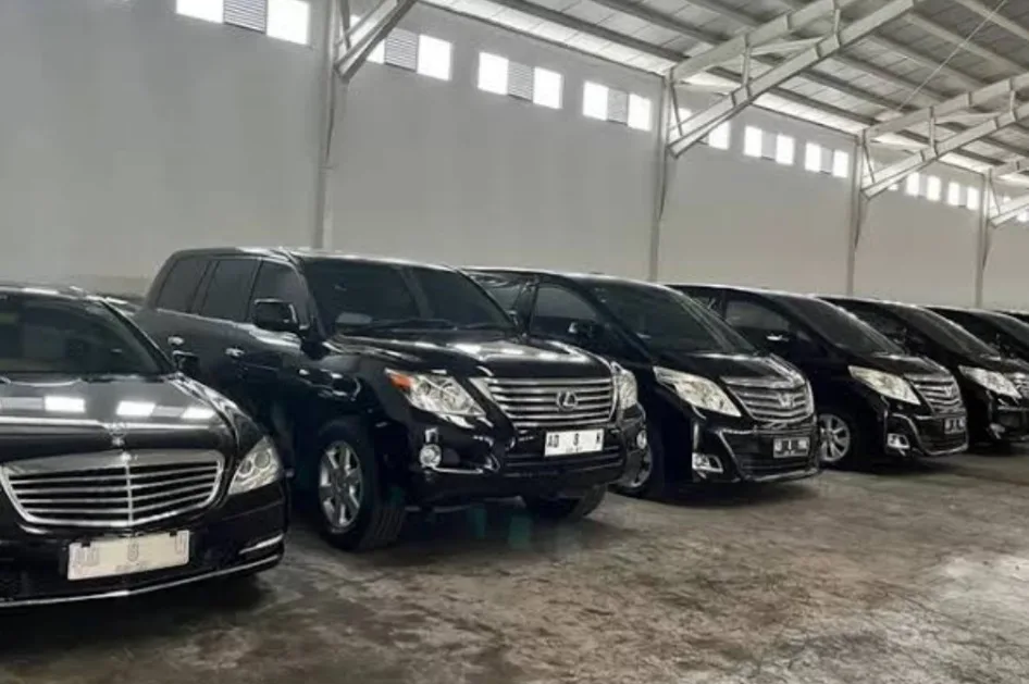Mercedes-Alphard, Puluhan Kendaraan Disita Kejagung Terkait Dugaan Korupsi PT Sritex