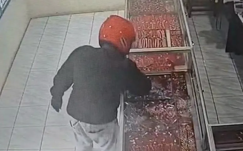 Nekat, Anggota Brimob Rampok Toko Emas Di Manokwari