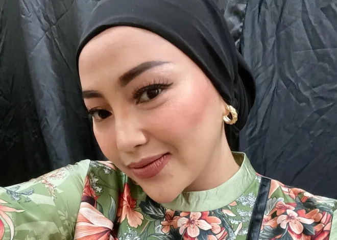 Komedian dan Presenter Mpok Alpa Meninggal Dunia