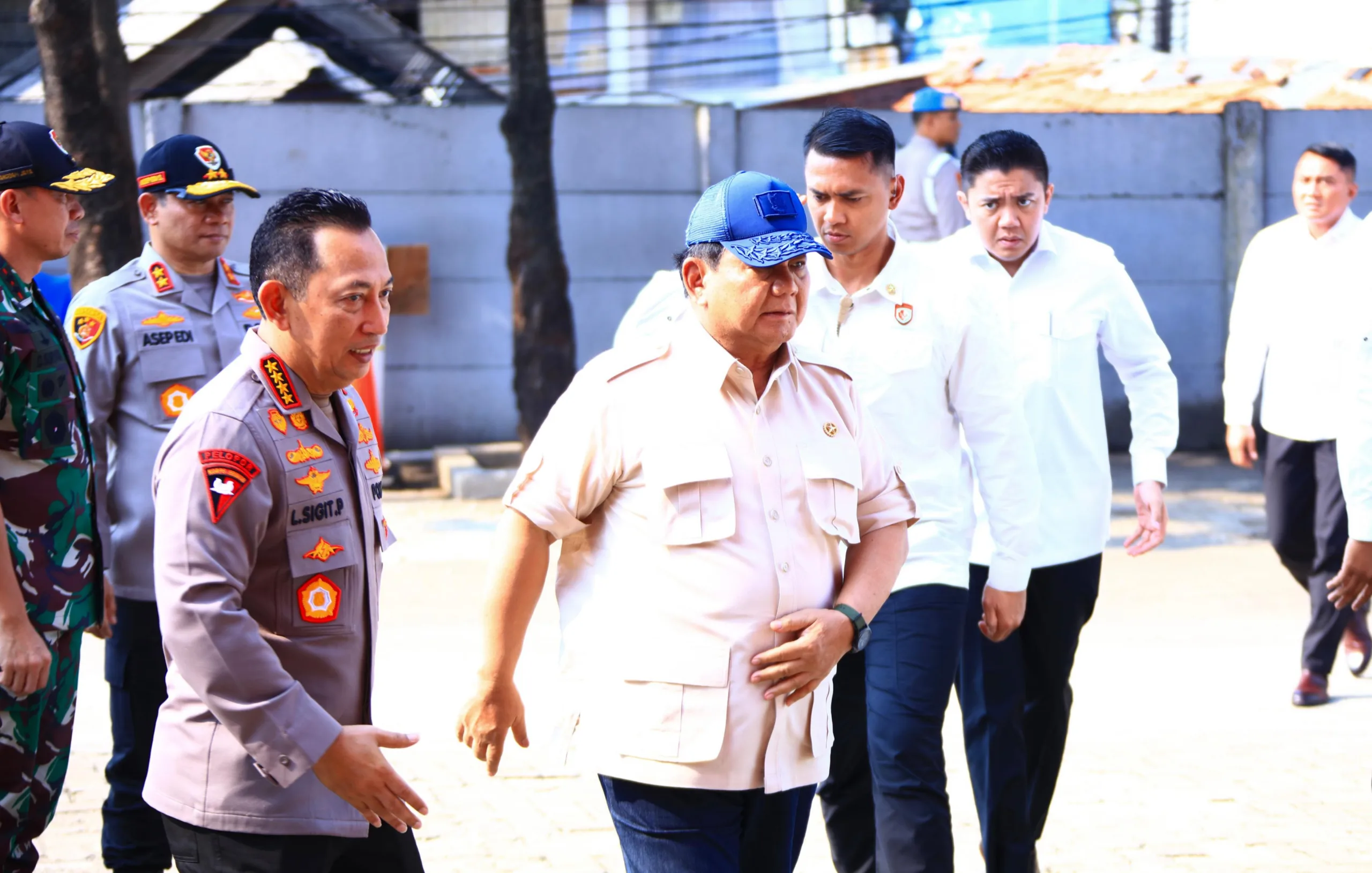 Presiden Kunjungi Polisi Korban Kerusuhan