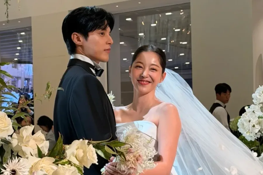 Pacaran Diam-Diam 10 Tahun, Yoon Sun Woo dan Kim Ga Eun Akhirnya Menikah