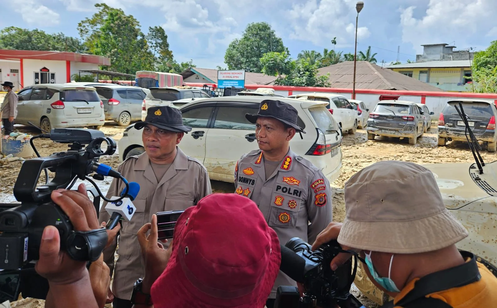 Sisir Mobil Kena Banjir, Kapolres Aceh Tamiang Bantah Isu Mayat Dalam Kendaraan