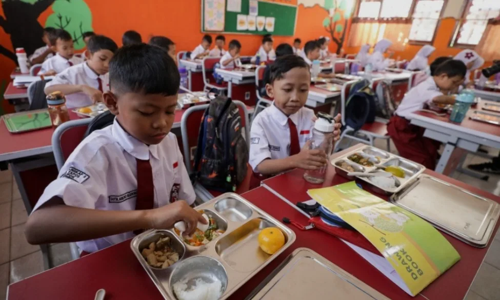 MBG Dirancang Penuhi Sepertiga Kebutuhan Gizi Harian, Juknis Bisa Diakses Publik