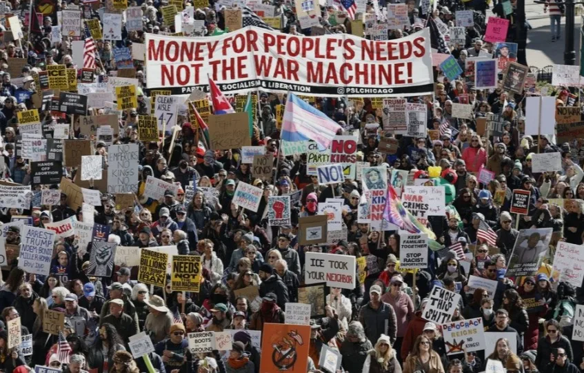 Protes Trump, Jutaan Orang Berunjuk Rasa Aksi ‘No Kings’ ketiga di AS