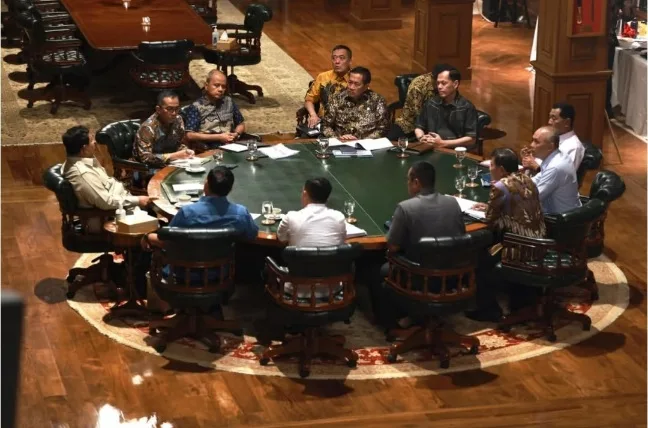 Prabowo Gelar Lima Rapat di Hambalang, Bahas Kampus Baru hingga Kesiapan Mudik Lebaran