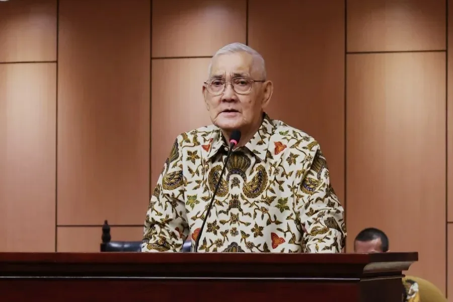 In Memoriam, Kritik Try Sutrisno Dan Falsafah Dasar Pancasila