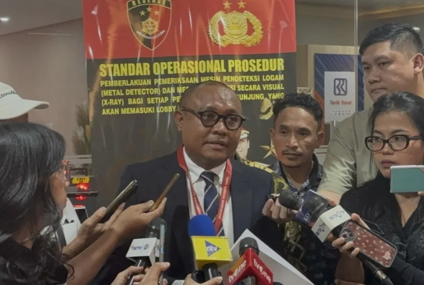 Rismon Sianipar dan 4 Akun Youtube Dilaporkan Ke Polisi