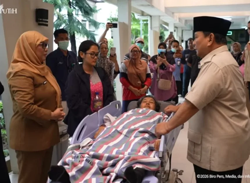 Belasungkawa, Presiden Prabowo Jenguk Korban Insiden Tabrakan Kereta Bekasi