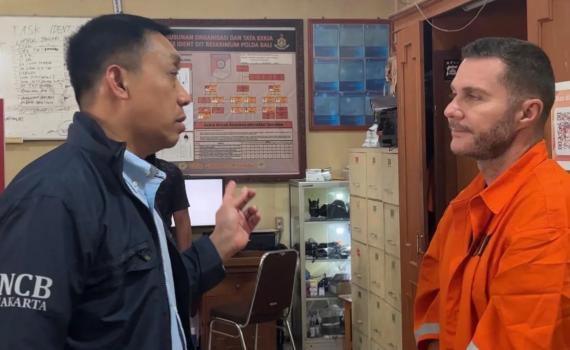 Buron Interpol Asal Inggris Steven Lyons Ditangkap di Bali