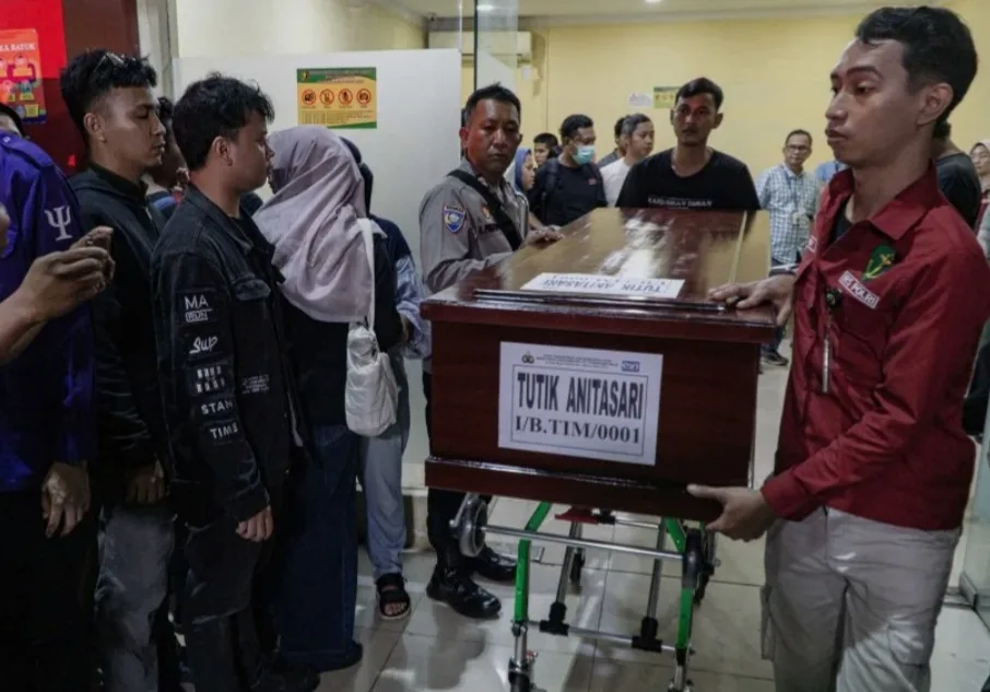 Daftar Nama 16 Korban Meninggal Kecelakaan Tabrakan Kereta di Bekasi