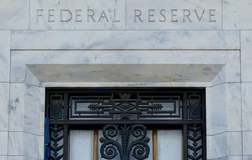 Fed Funds Rate Diprediksi Bertahan Hingga Akhir 2026