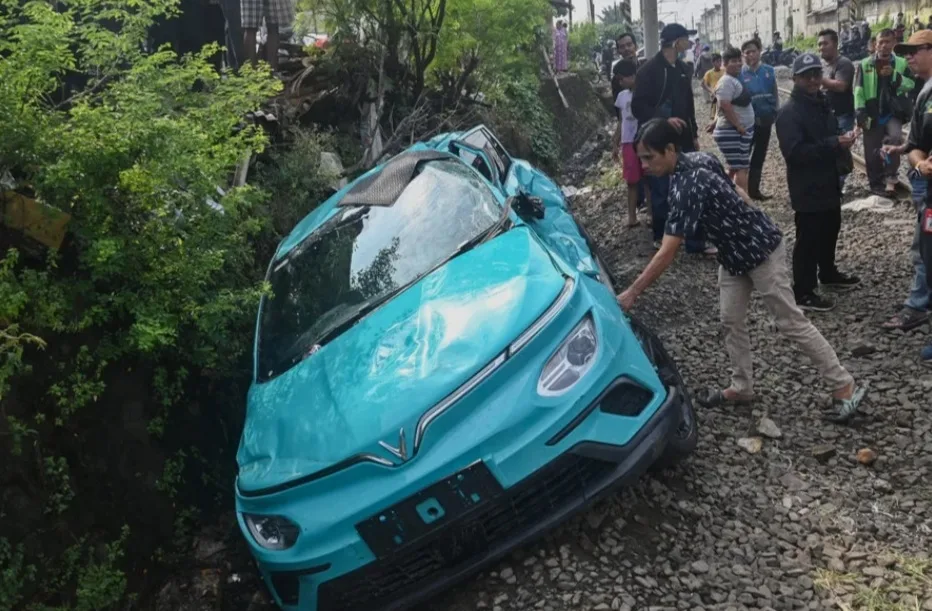 Tuding Jadi Penyebab Tabrakan Kereta, Taksi Green SM Serahkan Pada Proses Penyelidikan