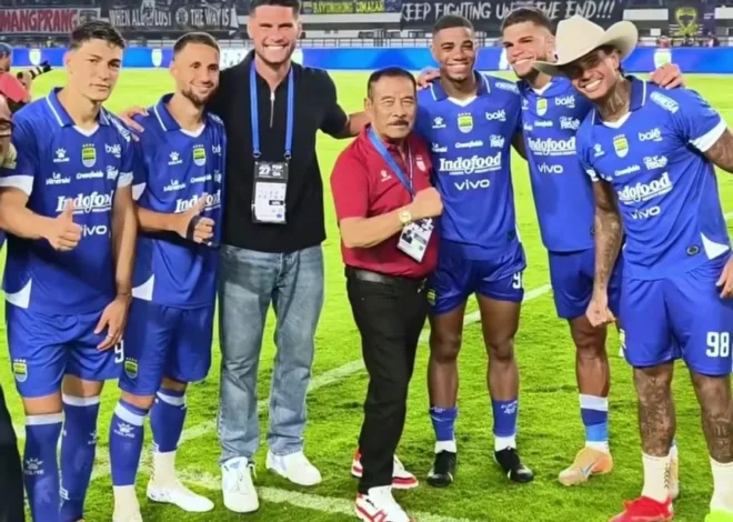 Persib Kokoh di Puncak Usai Tekuk Bali United 3-2