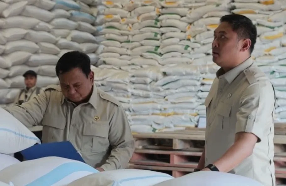 Tepis Hoax Swasembada, Prabowo Sidak Gudang Bulog