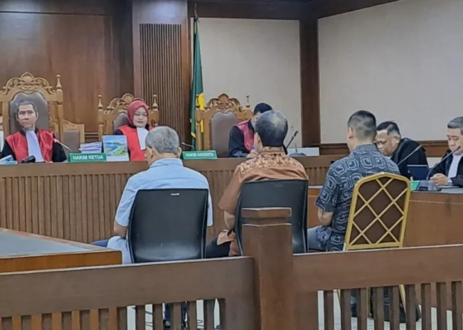 3 Terdakwa Korupsi Minyak Mentah Dituntut 8-14 Tahun Penjara