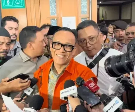 Noel ‘Nyanyi’ Lagi, Ingatkan PDIP Waspada ‘Anjing Liar’