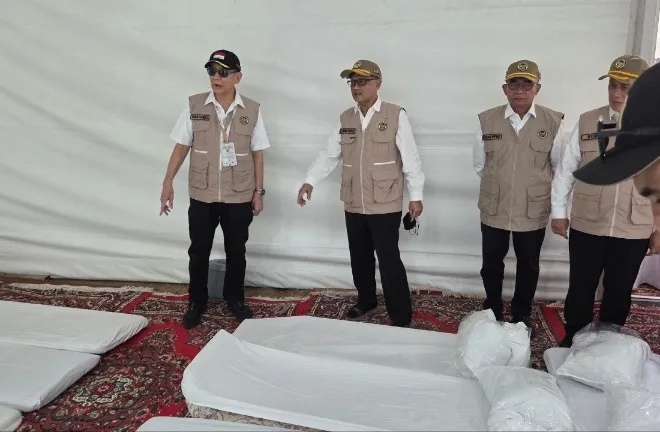 Sidak Tenda Arafah, Menhaj: Kapasitas Kurang, Spanduk KBIHU Dicopot