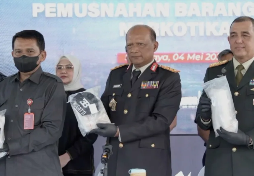Ada 22Kg Kokain Kolombia ‘Terdampar’ Di Pesisir Sumenep, Milik Siapa?