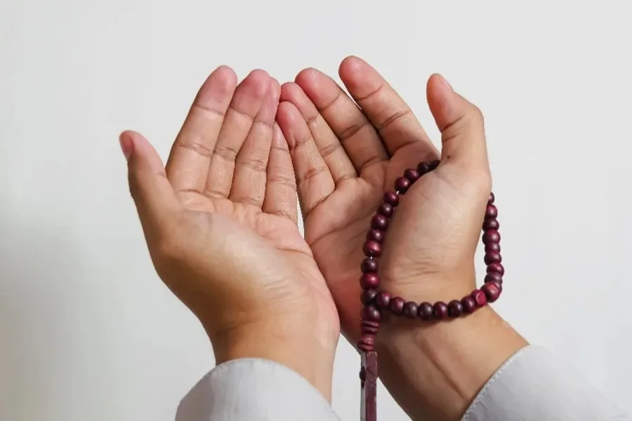 Dzikir Pagi, Ad-dhuha Ayat 4: Akhirat Dan Pahala Allah Sediakan Lebih Baik Daripada Dunia