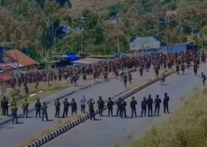 Bentrok Antar Suku Di Wamena, 13 Tewas