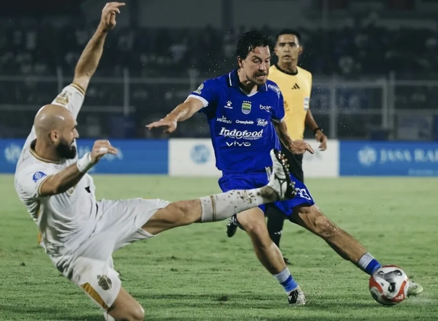 Persib Bandung Remontada, Bekuk Bhayangkara FC 4-2 dan Rebut Kembali Puncak Klasemen