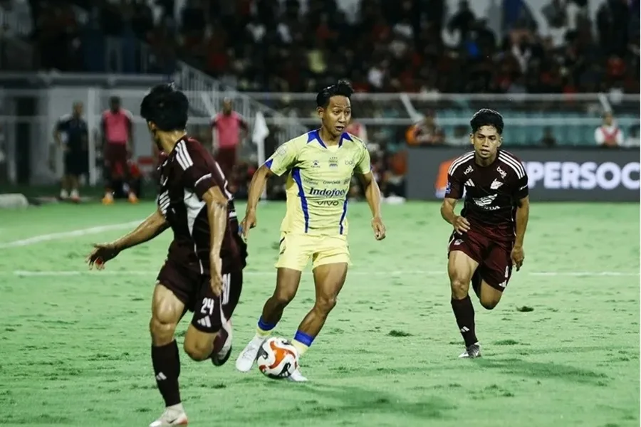 Persib Bandung Menang Dramatis 2-1 Atas PSM Makassar, Maung Bandung Di Ambang Juara Liga 1